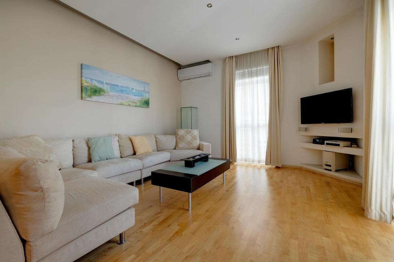 Unbeatable Location Valletta And Harbour Views Apartment Sliema Bagian luar foto