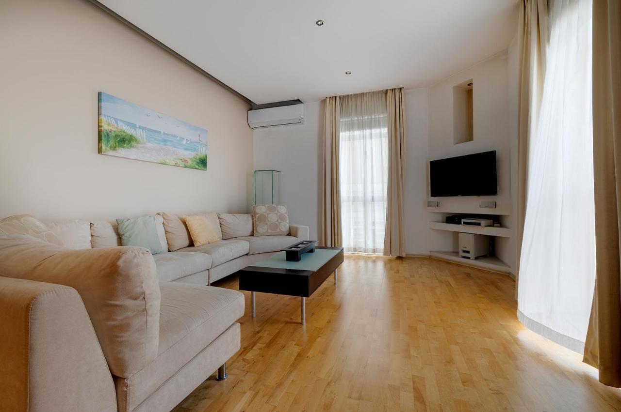 Unbeatable Location Valletta And Harbour Views Apartment Sliema Bagian luar foto