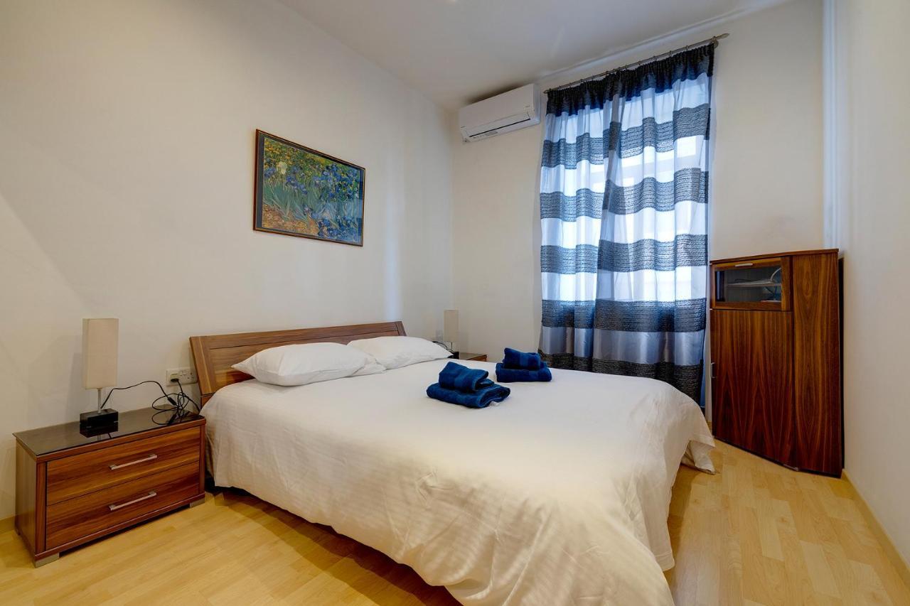 Unbeatable Location Valletta And Harbour Views Apartment Sliema Bagian luar foto