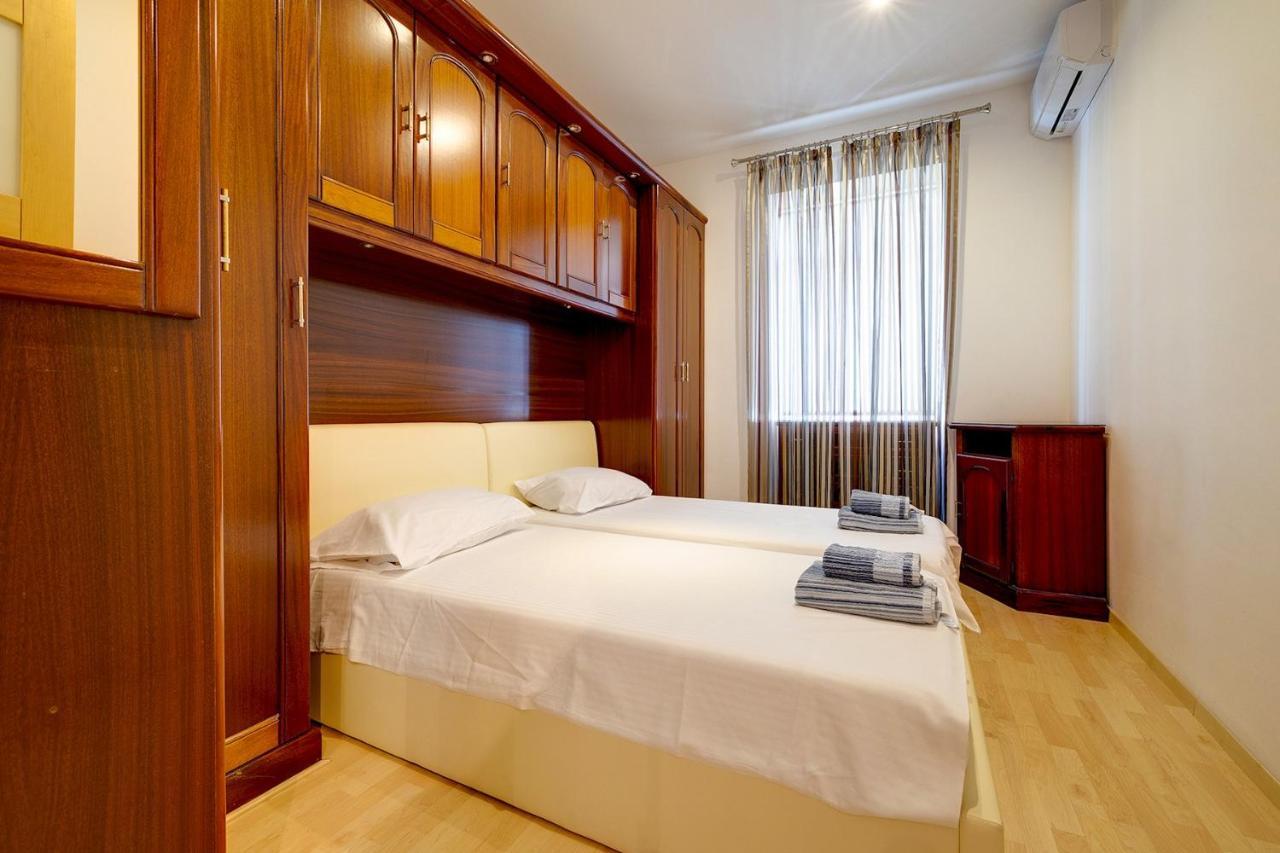 Unbeatable Location Valletta And Harbour Views Apartment Sliema Bagian luar foto