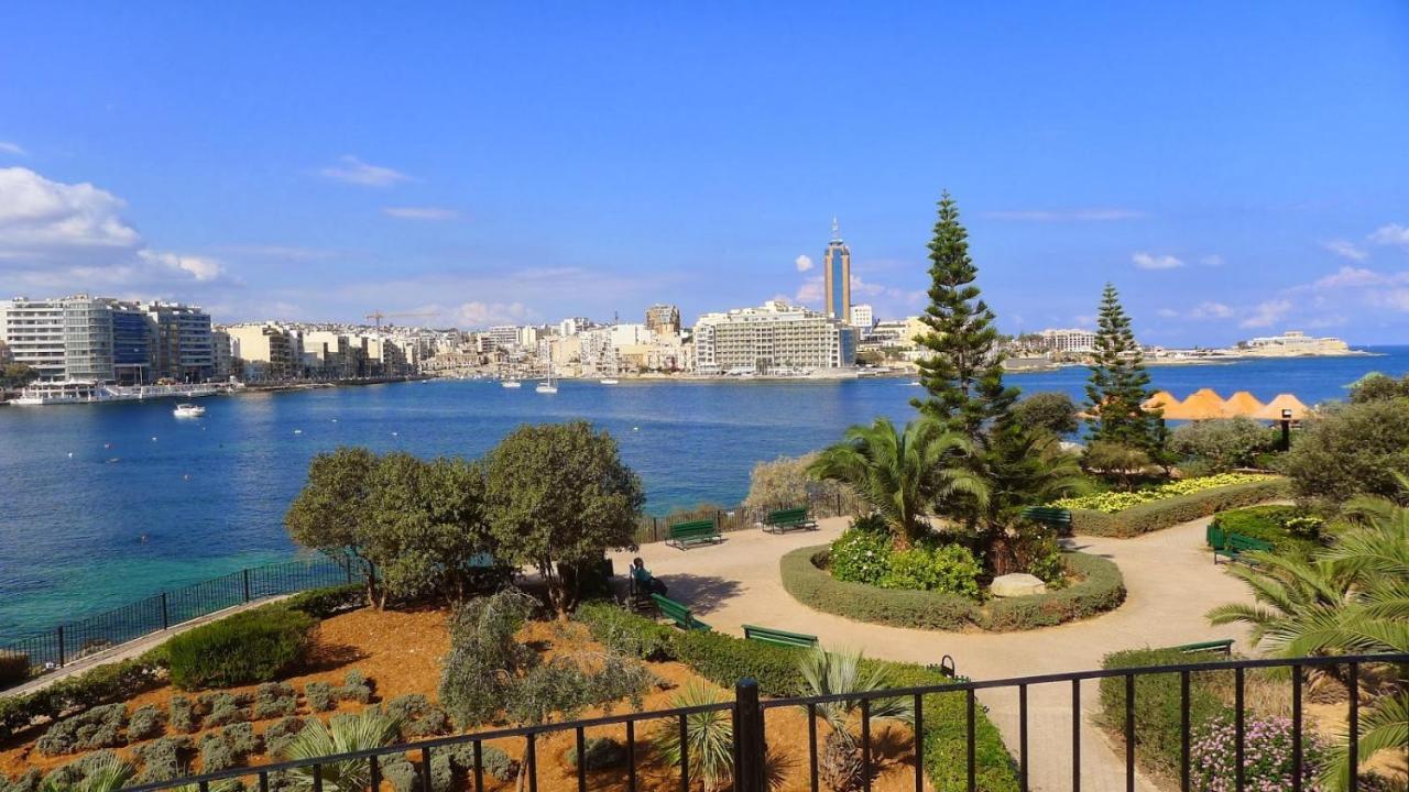 Unbeatable Location Valletta And Harbour Views Apartment Sliema Bagian luar foto