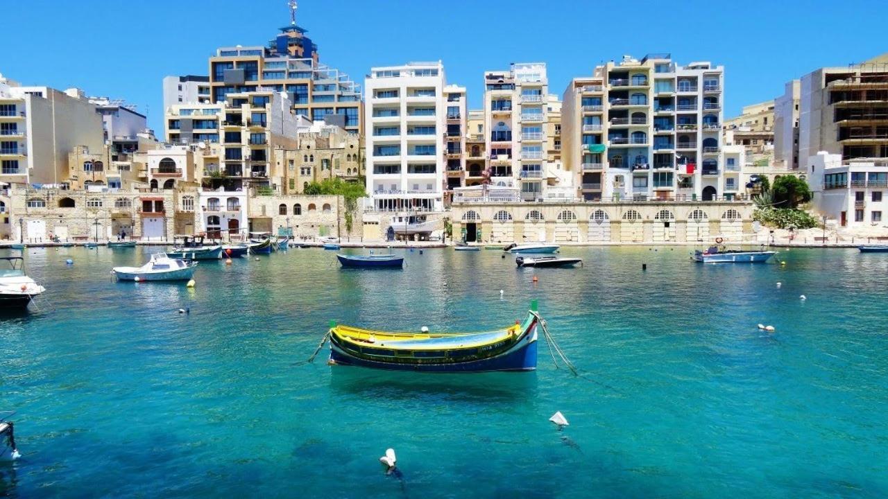 Unbeatable Location Valletta And Harbour Views Apartment Sliema Bagian luar foto