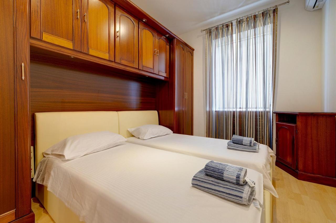 Unbeatable Location Valletta And Harbour Views Apartment Sliema Bagian luar foto