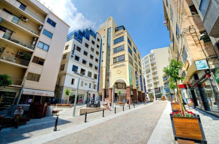 Unbeatable Location Valletta And Harbour Views Apartment Sliema Bagian luar foto