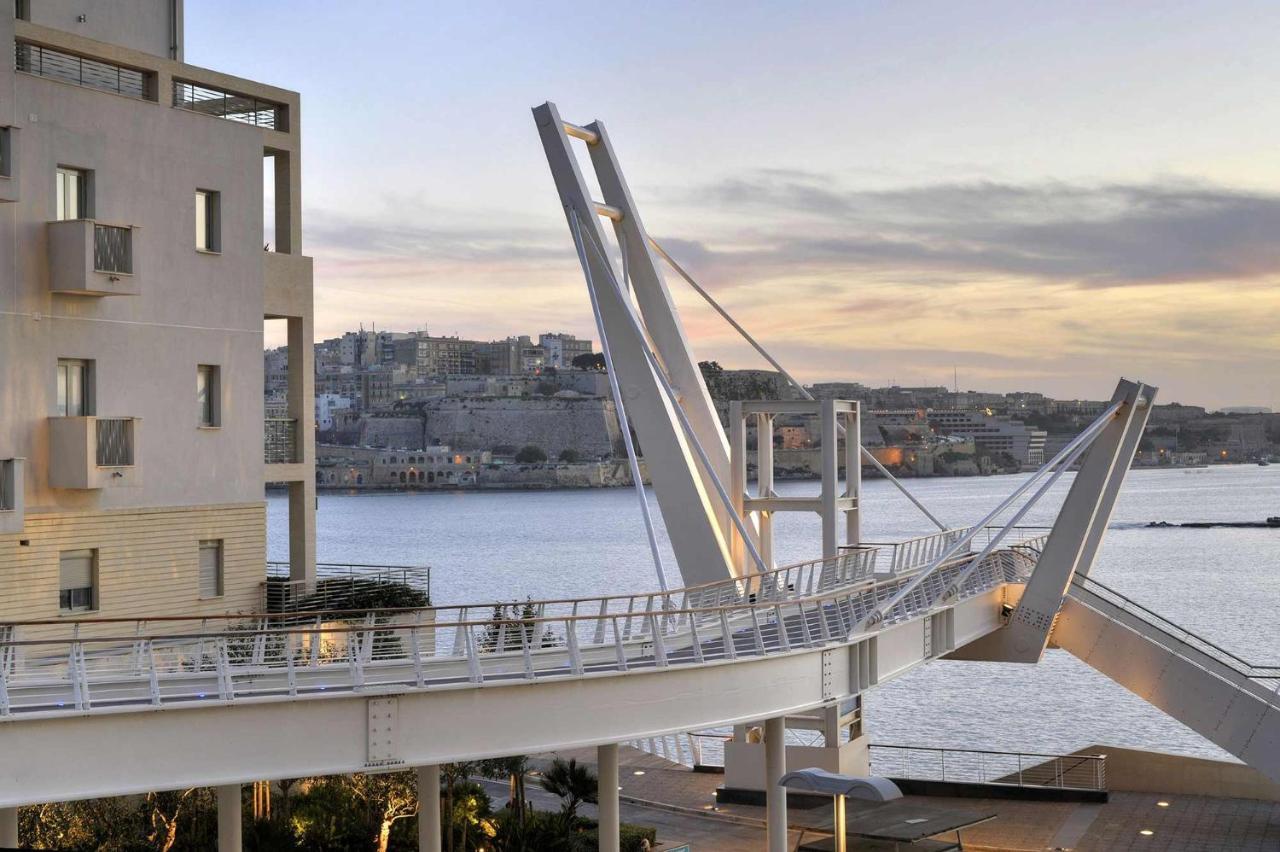 Unbeatable Location Valletta And Harbour Views Apartment Sliema Bagian luar foto