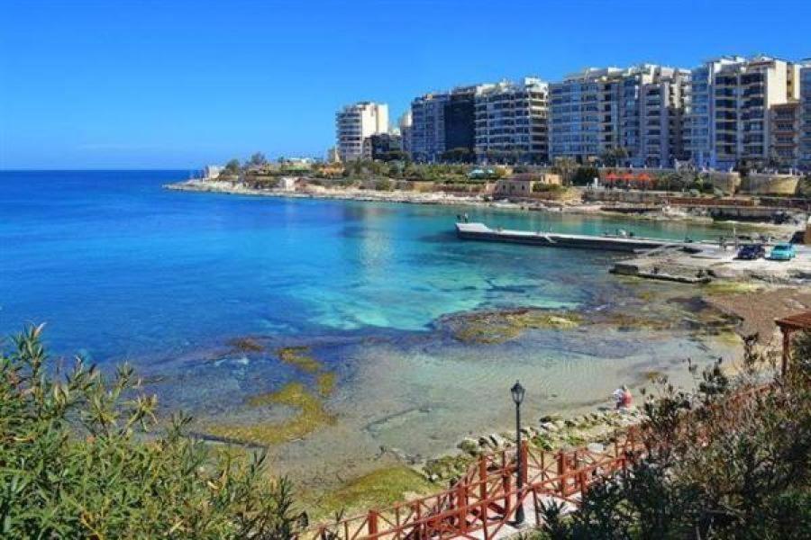 Unbeatable Location Valletta And Harbour Views Apartment Sliema Bagian luar foto